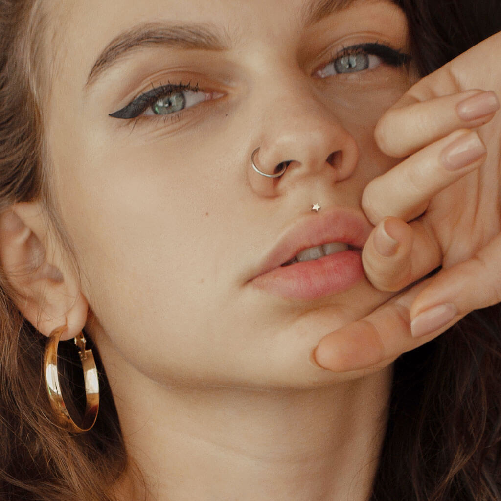 Oro 14 kt Labret Stella piatta Push-In